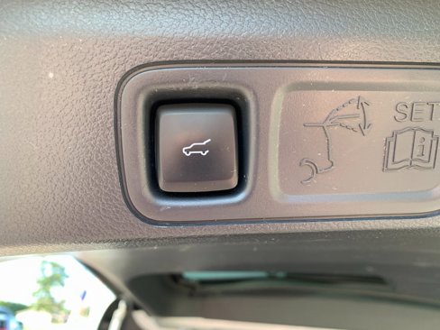 Used 2024 Ford Expedition Limited image 8
