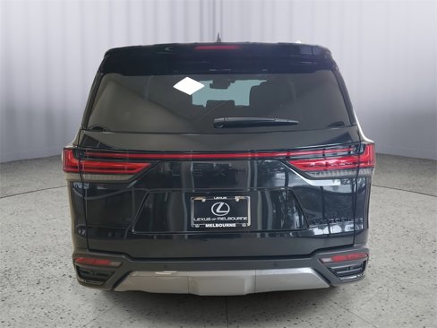 New 2025 Lexus LX 700h Overtrail image 6