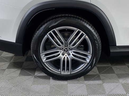New 2025 Mercedes-Benz GLS 450 4MATIC image 37