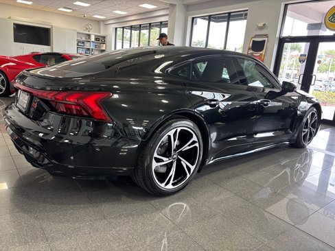 Used 2023 Audi e-tron GT Premium Plus image 15