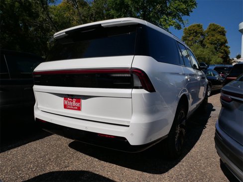 Certified 2025 Lincoln Navigator Reserve w/ Jet Appearance Package image 4