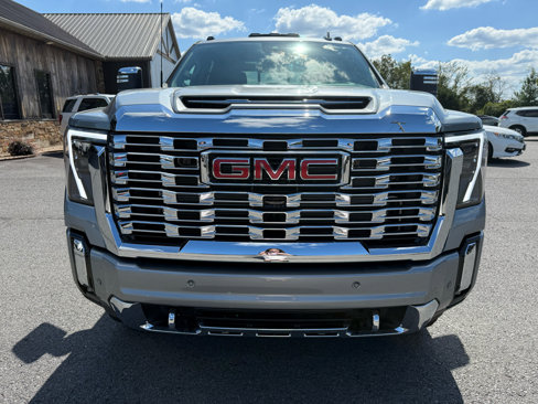 Used 2025 GMC Sierra 3500 Denali w/ Denali Reserve Package image 9