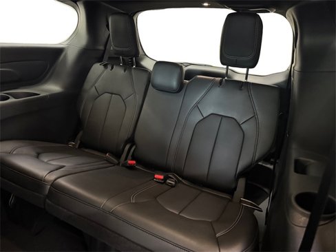 New 2026 Chrysler Pacifica Select image 19