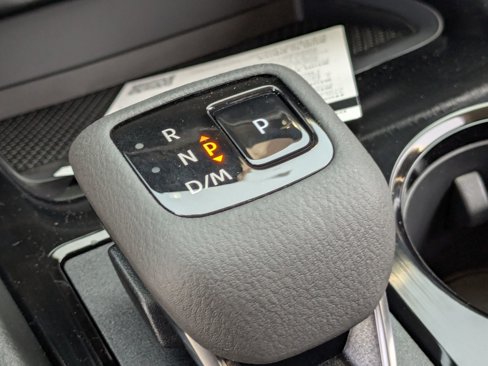 New 2025 Nissan Rogue S image 15