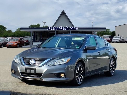 Used 2018 Nissan Altima 2.5 SV image 1