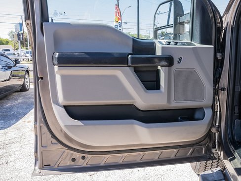 Used 2020 Ford F250 XL w/ STX Appearance Package image 10
