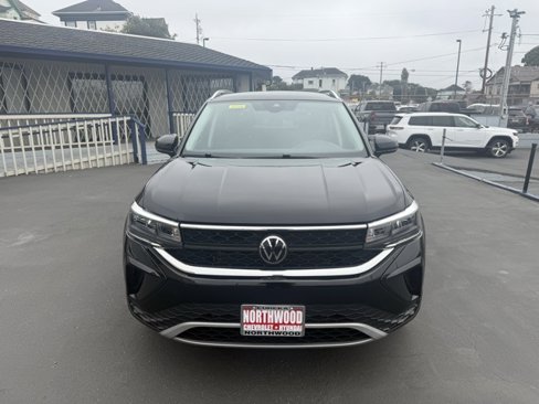 Used 2024 Volkswagen Taos SE image 8