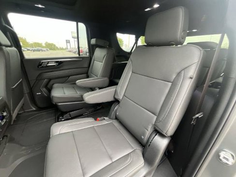 New 2026 Chevrolet Suburban Z71 image 26