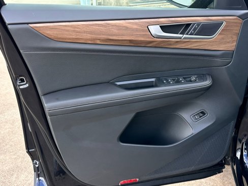 New 2026 Volkswagen Atlas SE image 11