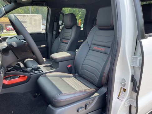 New 2025 Nissan Frontier PRO-4X w/ Pro Premium Package image 19