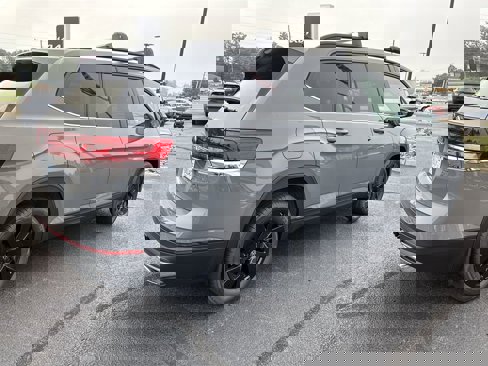 New 2026 Volkswagen Atlas SE image 4