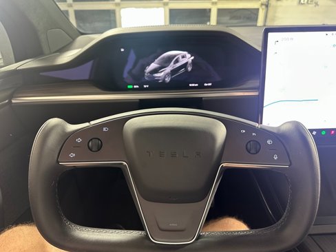 Used 2025 Tesla Model X image 20