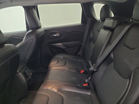 Used 2019 Jeep Cherokee Limited image 18