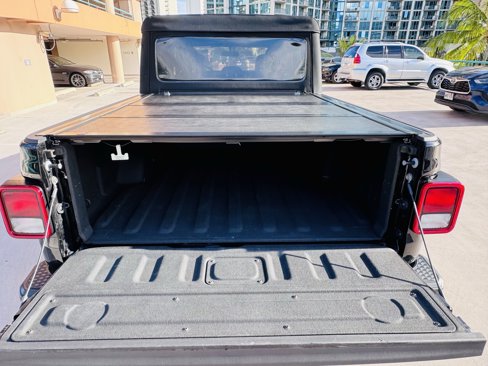Used 2020 Jeep Gladiator Sport w/ Quick Order Package 24S image 9