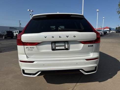 Certified 2025 Volvo XC60 B5 Plus image 4