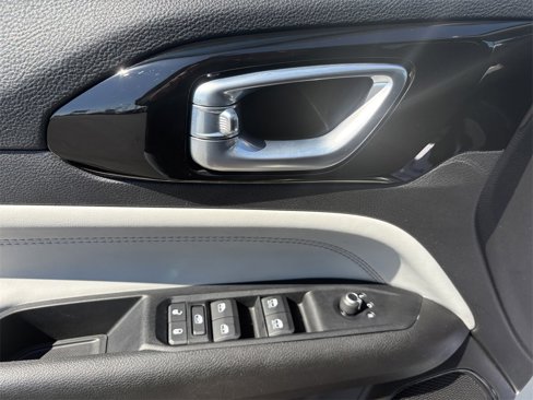 Certified 2022 Jeep Compass Limited w/ Sun and Sound Group image 13