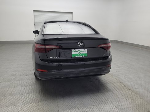Used 2023 Volkswagen Jetta SE image 6