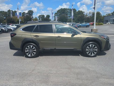 New 2025 Subaru Outback Limited image 2