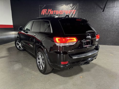Used 2020 Jeep Grand Cherokee Overland image 3