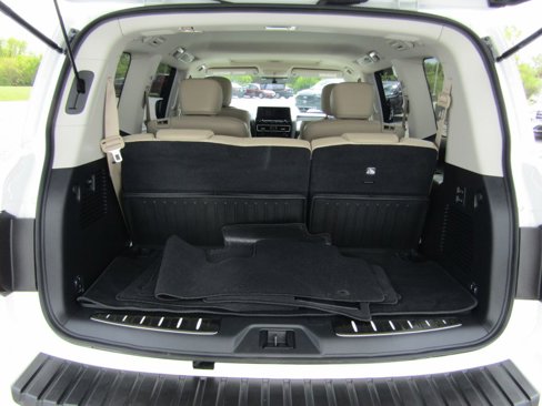 Used 2024 Nissan Armada Platinum w/ Captain's Chairs Package image 7