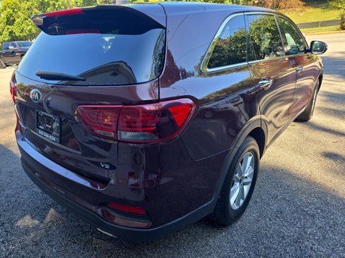 Used 2019 Kia Sorento FWD V6 image 5