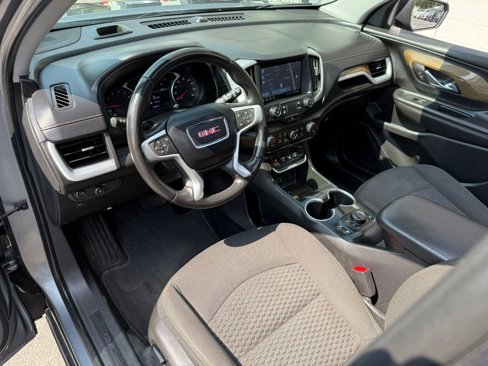 Used 2021 GMC Terrain SLE image 16