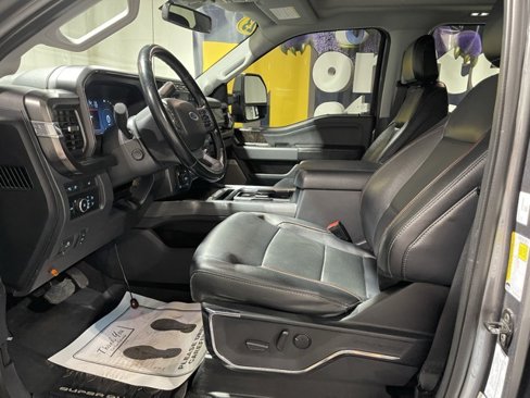 Used 2023 Ford F250 Lariat w/ Sport Appearance Package image 11