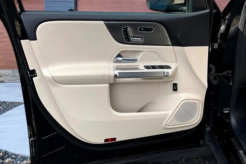 Used 2021 Mercedes-Benz GLB 250 4MATIC image 22