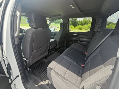 Used 2024 Chevrolet Silverado 1500 Custom w/ Turbomax Blackout Package image 29
