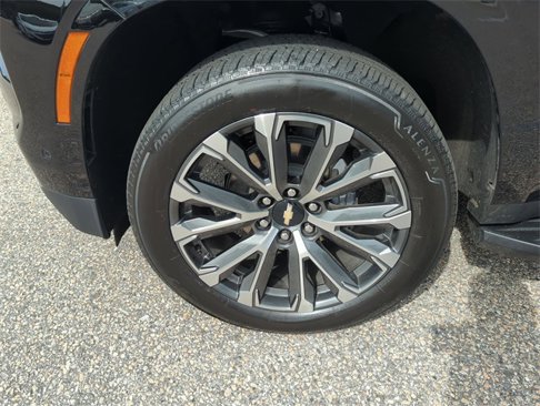 Certified 2025 Chevrolet Suburban High Country w/ Sun And Tow Package image 33