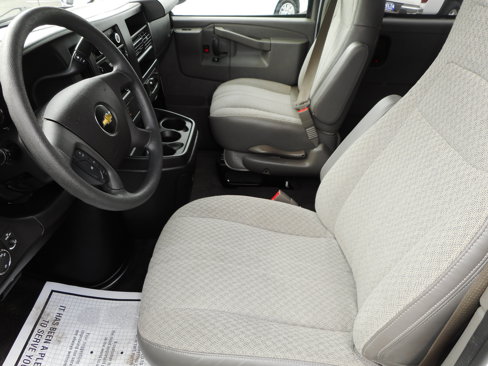 Used 2017 Chevrolet Express 3500 LT w/ LT Preferred Equipment Group image 13