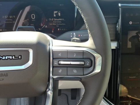 New 2026 GMC Acadia Denali w/ Super Cruise Package image 13