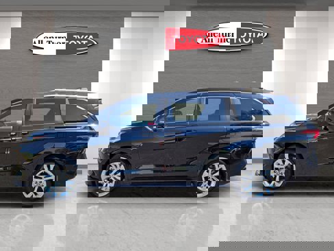 Used 2024 Toyota Sienna Platinum image 16