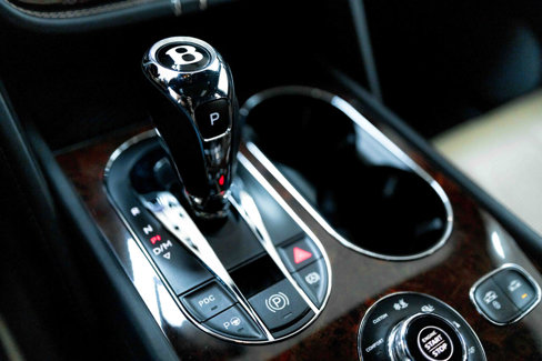Used 2018 Bentley Bentayga image 50