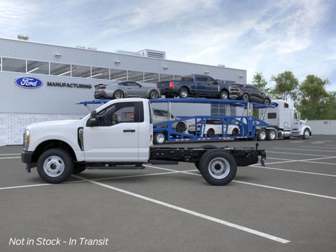 New 2026 Ford F350 4x4 Regular Cab DRW Super Duty image 3