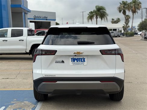 New 2026 Chevrolet Equinox LT w/ Safety and Technology Package image 3