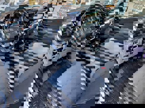Used 2023 Ford F150 Lariat image 2