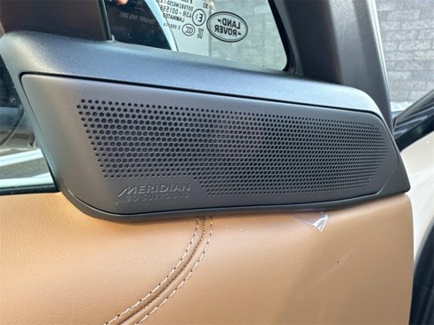 New 2025 Land Rover Range Rover SE image 19