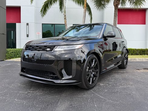 Used 2024 Land Rover Range Rover Sport image 6