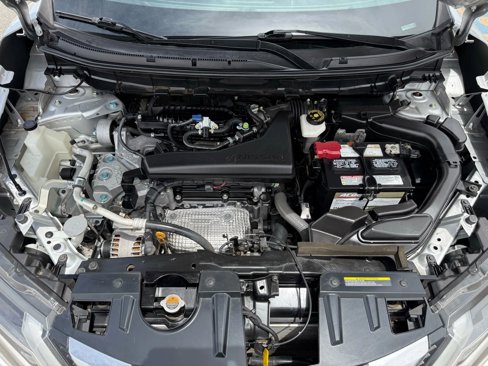 Used 2018 Nissan Rogue SL image 55