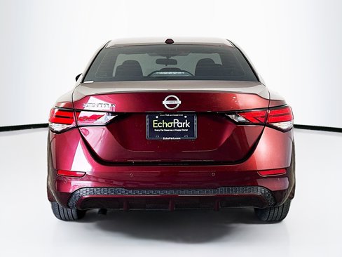 Used 2025 Nissan Sentra SV image 7