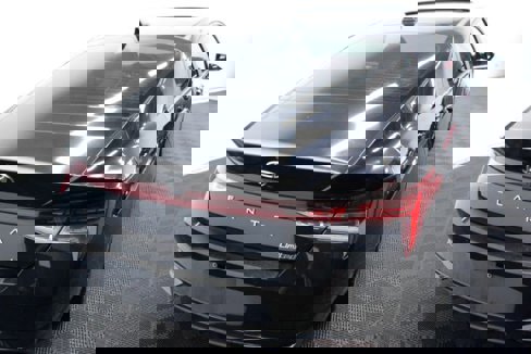Used 2021 Hyundai Elantra Limited image 5