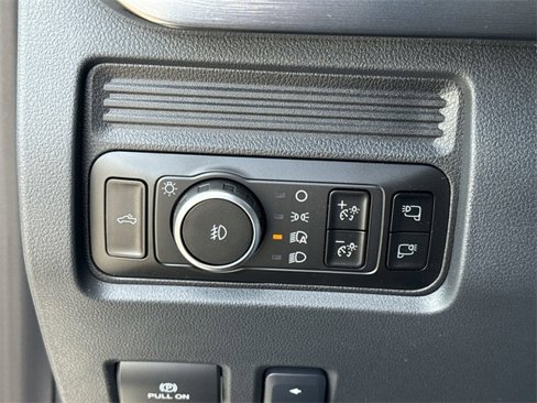 New 2025 Ford F450 Lariat image 29