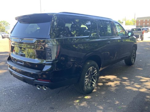 New 2026 Chevrolet Suburban Z71 w/ Comfort Package image 7