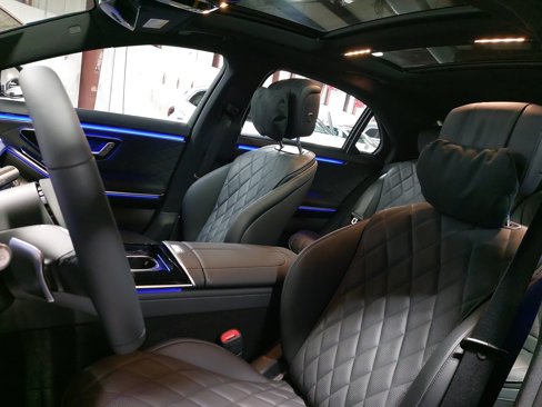 New 2025 Mercedes-Benz S 580 4MATIC Sedan image 17