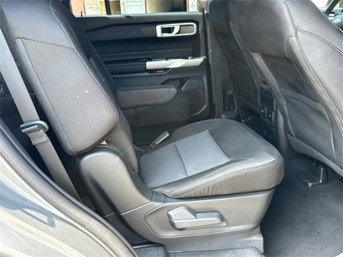 Certified 2022 Ford Explorer XLT image 15