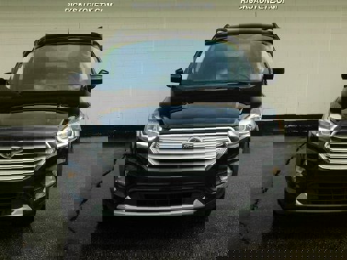 Used 2018 Ford Escape SEL image 3