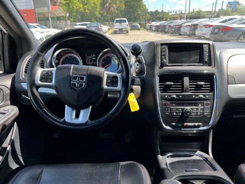 Used 2019 Dodge Grand Caravan GT image 18