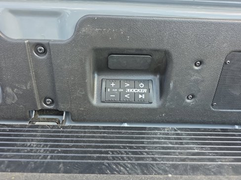 Used 2024 GMC Sierra 1500 AT4X image 10
