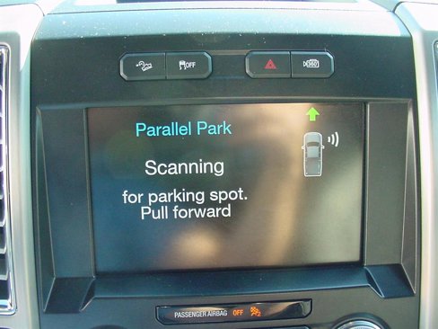 Used 2015 Ford F150 Platinum w/ Equipment Group 701A Luxury image 23
